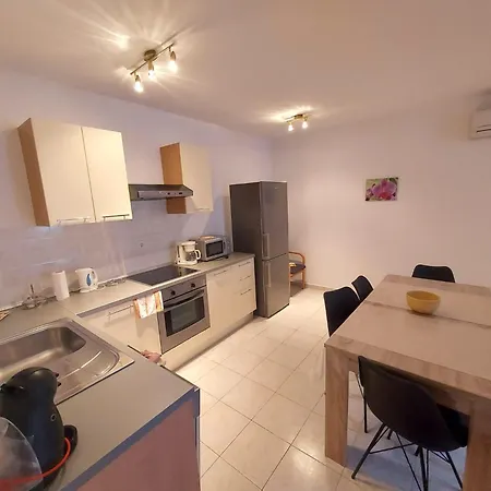 Maison Pero Holiday home Supetar