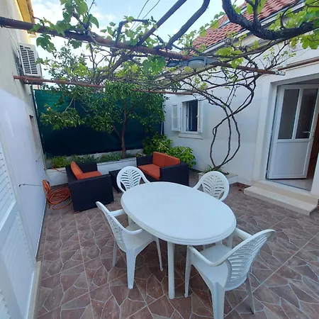 Maison Pero Holiday home *